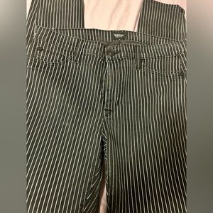 Hudson style: nico midrise super skinny good condition worn twice